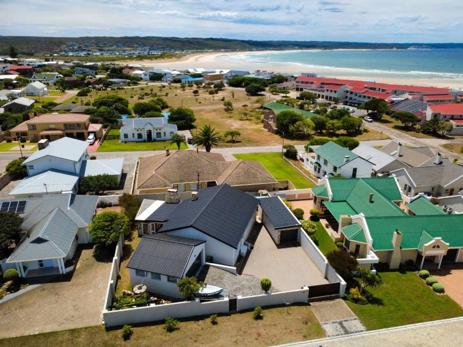 4 Bedroom Property for Sale in Stilbaai Wes Western Cape